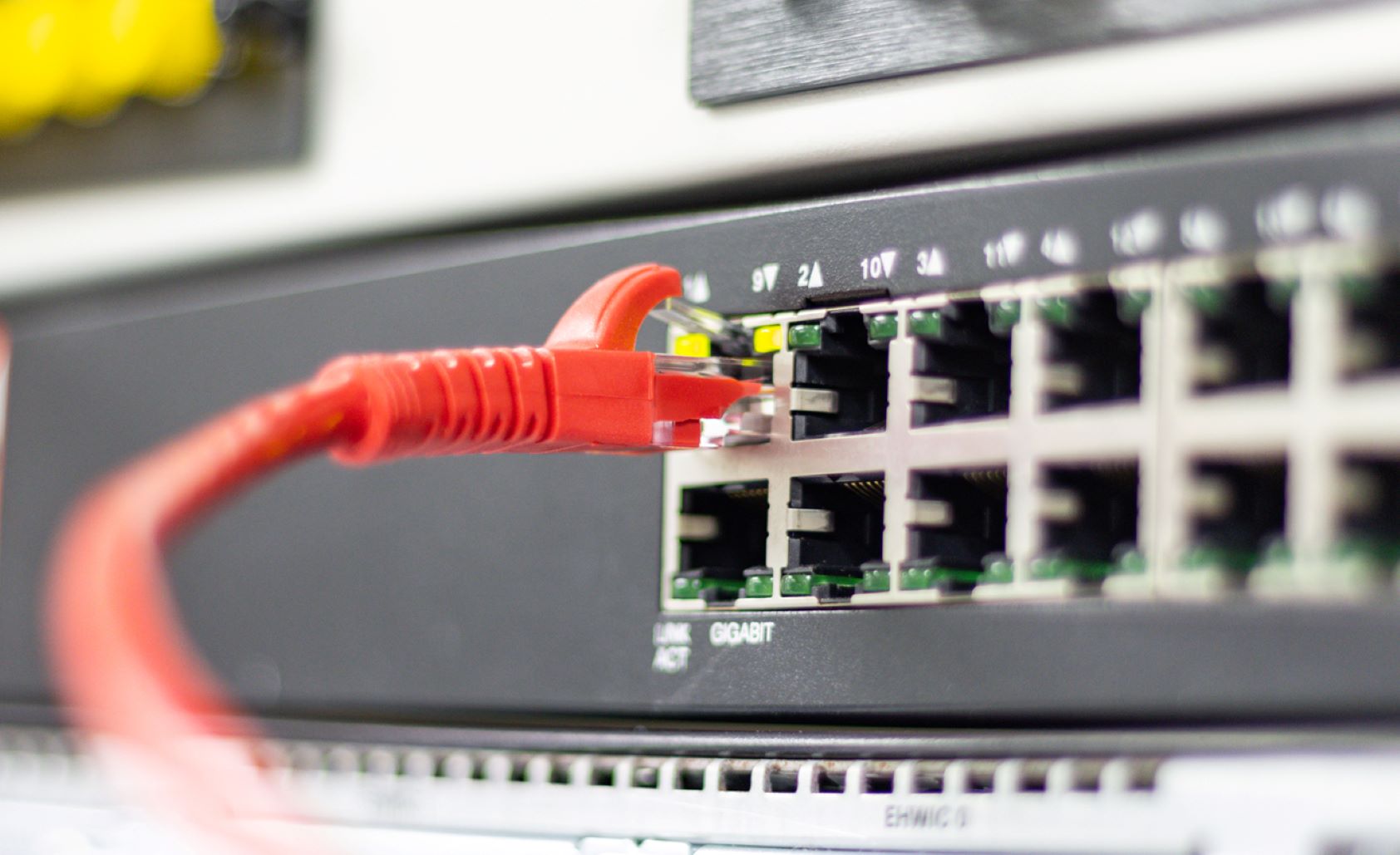 Navigating network choices: fast ethernet vs gigabit ethernet
